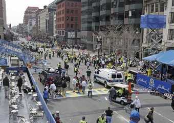 Strage alla maratona di Boston; le immagini